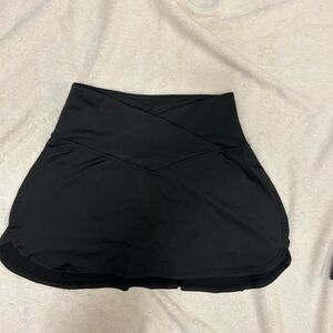 Black V-Waist Athletic Skirt with Built-In Shorts with Pockets